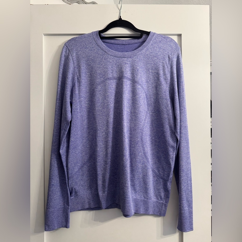 lululemon women’s swiftly relaxed long sleeve shirt size 10 charged indigo/white